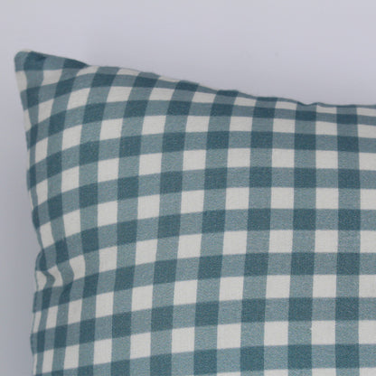 Coussin Vichy bleu en gaze de coton